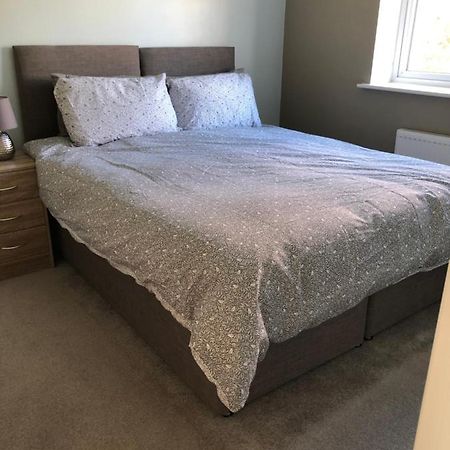 בריירלי היל Hill House - 5 Mins Merry Hill - Perfect For Contractors & Families מראה חיצוני תמונה