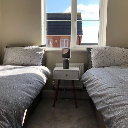 בריירלי היל Hill House - 5 Mins Merry Hill - Perfect For Contractors & Families מראה חיצוני תמונה