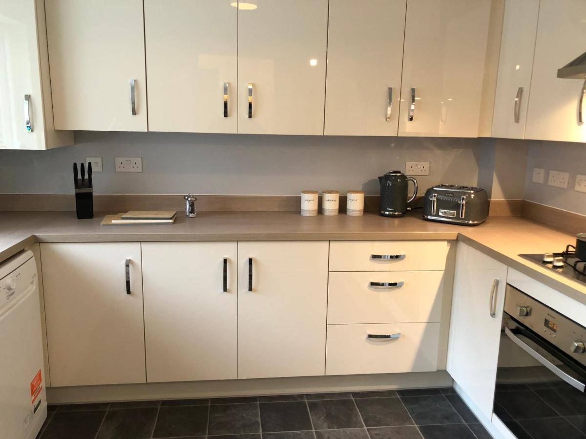 בריירלי היל Hill House - 5 Mins Merry Hill - Perfect For Contractors & Families מראה חיצוני תמונה