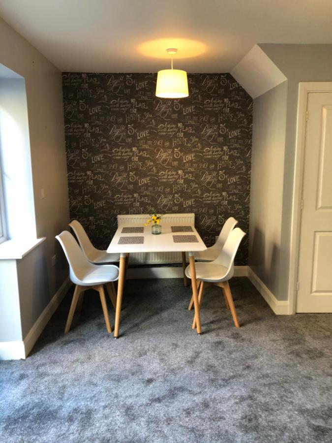 בריירלי היל Hill House - 5 Mins Merry Hill - Perfect For Contractors & Families מראה חיצוני תמונה